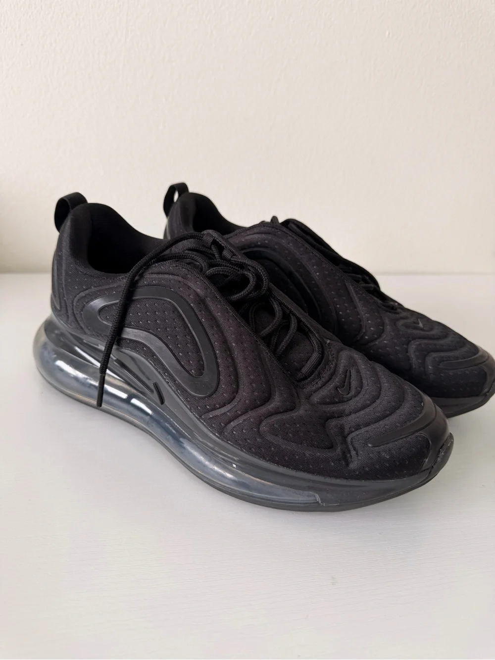 Nike Air Max 720 Women Black Athletic Sneakers Size 9